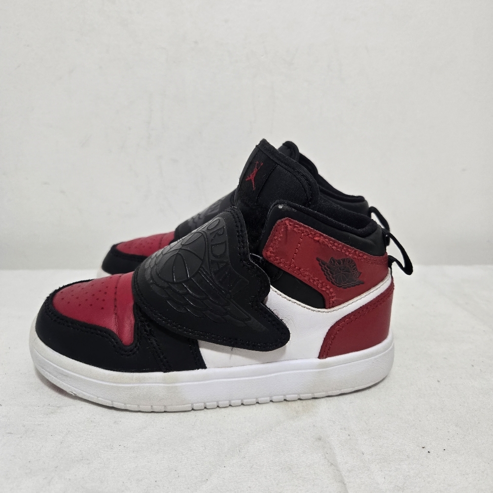 Nike Boys Sky Jordan 1 BQ7197-016 Size 12c Red Basketball Shoes Sneakers